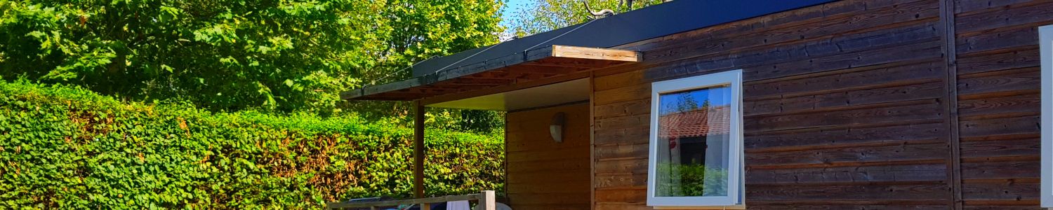 Stacaravan met 2 slaapkamers bij Mâcon