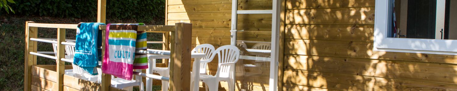 Stacaravan met 2 slaapkamers bij Mâcon