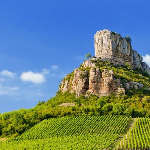 Camping en bourgogne idéal pour découvrir le Bourgogne Camping près de la roche de solutré