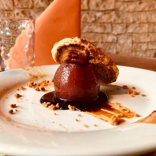 Restaurant à creches sur saone avec terrasse en bord de l'eau La bonne cuisine du restaurant du camping en bord de l'eau